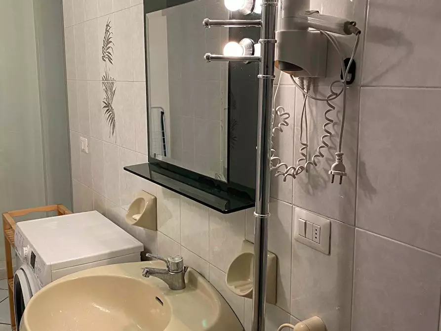 Immagine 10 di Appartamento in affitto  in Via San Mamolo a Bologna