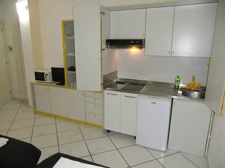 Immagine 4 di Appartamento in affitto  in Via San Mamolo a Bologna