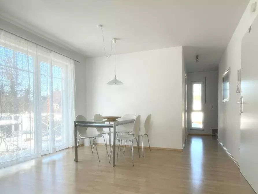 Immagine 4 di Appartamento in affitto  in Phantasiestraße a München