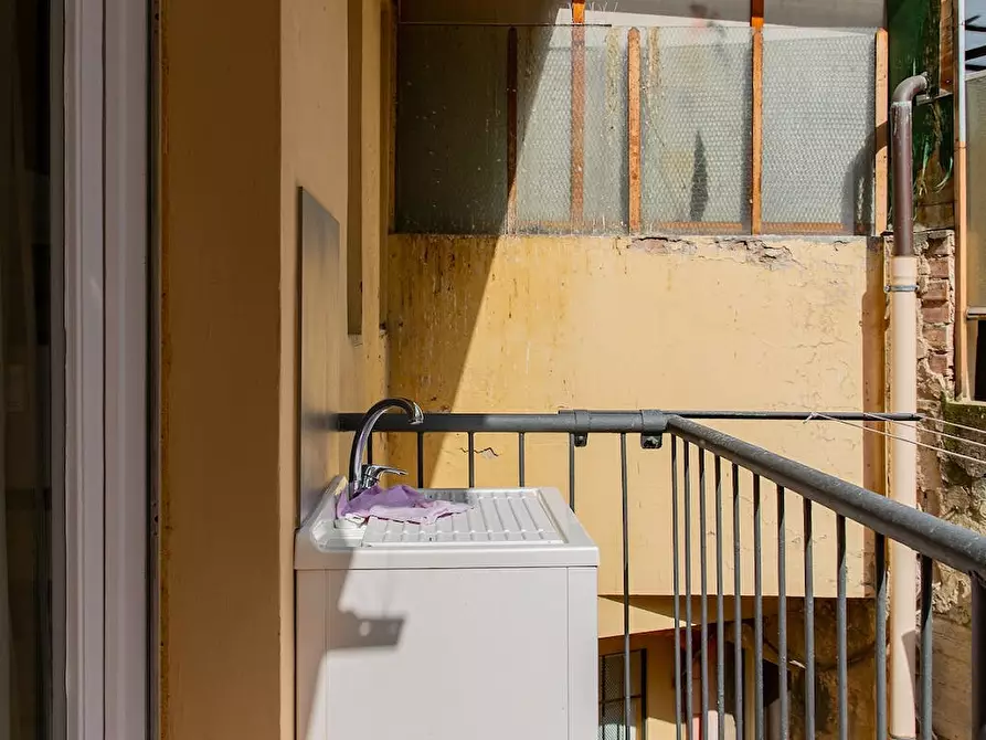 Immagine 9 di Appartamento in affitto  in Via dei Guicciardini a Firenze