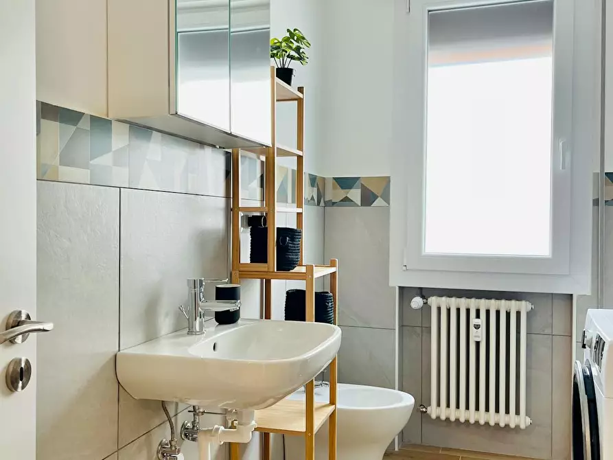 Immagine 10 di Camera in affitto  in Via Alberto De Mandelo a Padova