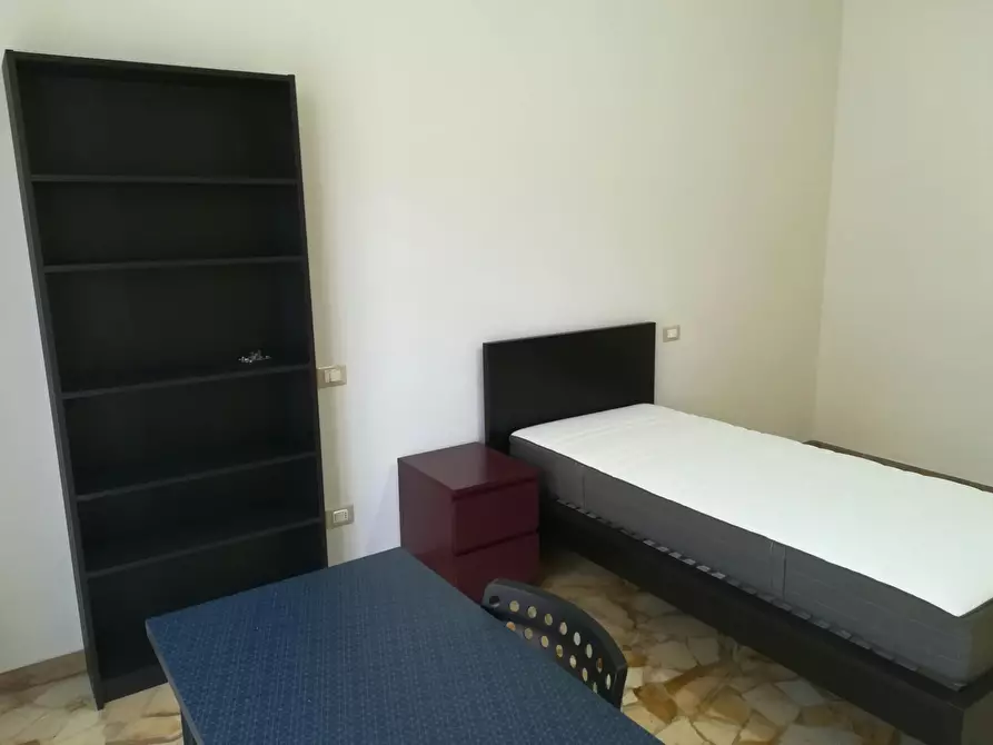 Immagine 2 di Camera in affitto  in Via Caduti di Cefalonia a Firenze
