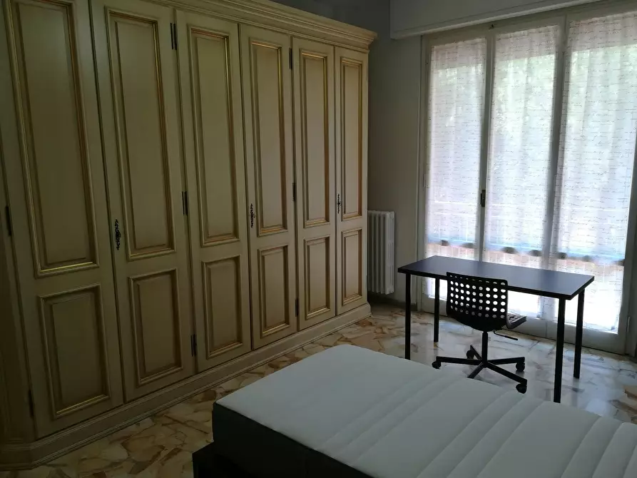 Immagine 4 di Camera in affitto  in Via Caduti di Cefalonia a Firenze