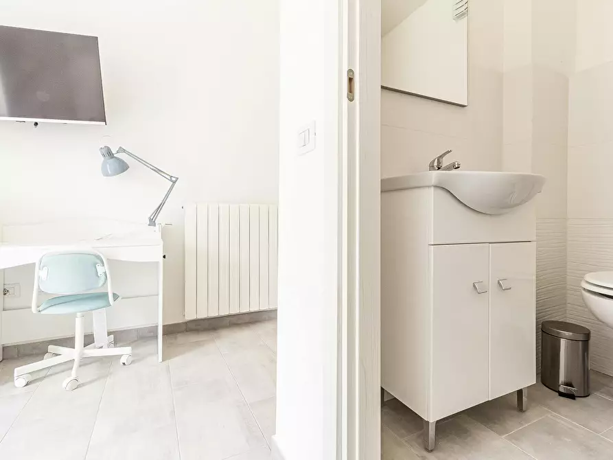 Immagine 8 di Camera in affitto  in Via Alceo Cattalocchino a Sassari