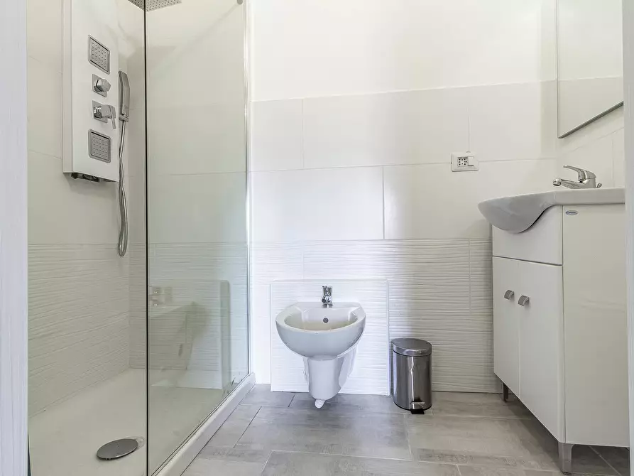 Immagine 8 di Camera in affitto  in Via Alceo Cattalocchino a Sassari