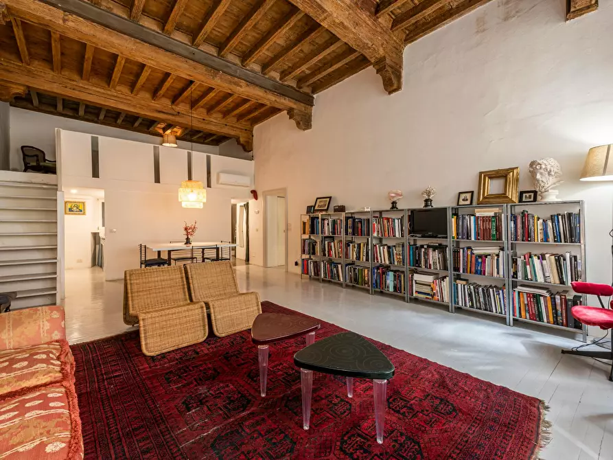 Immagine 6 di Appartamento in affitto  in Via della Vigna Vecchia a Firenze