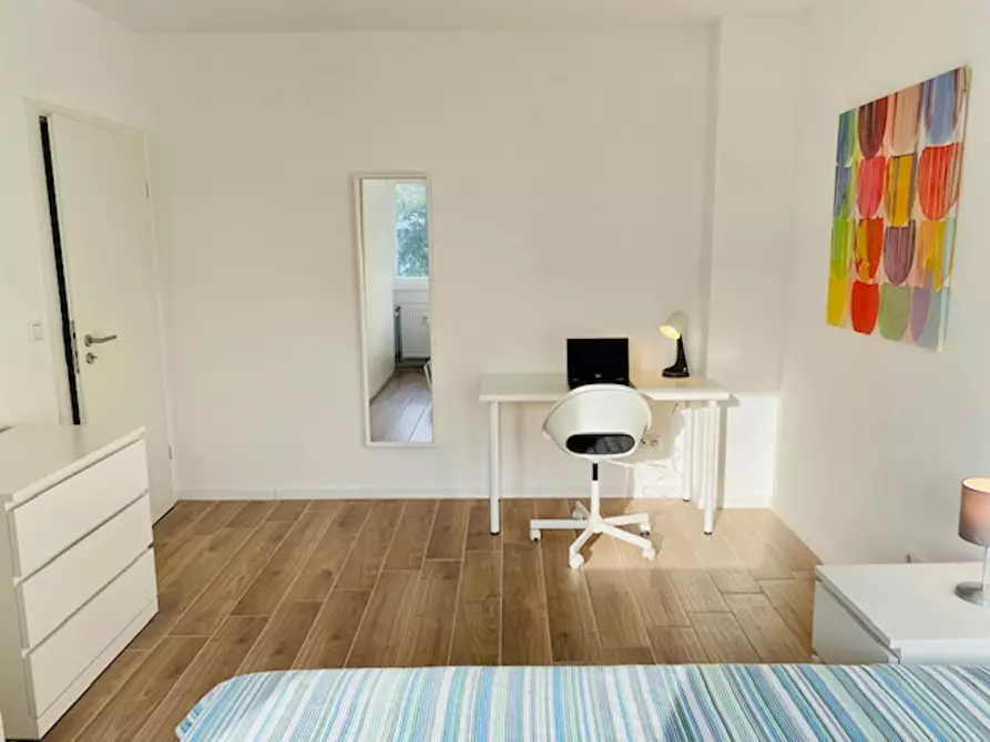 Immagine 8 di Appartamento in affitto  in Segeberger Weg a Düsseldorf