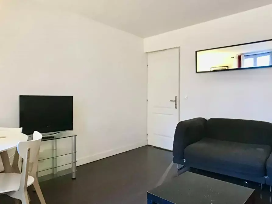 Immagine 7 di Appartamento in affitto  in Rue des Trois Frères a Paris 18