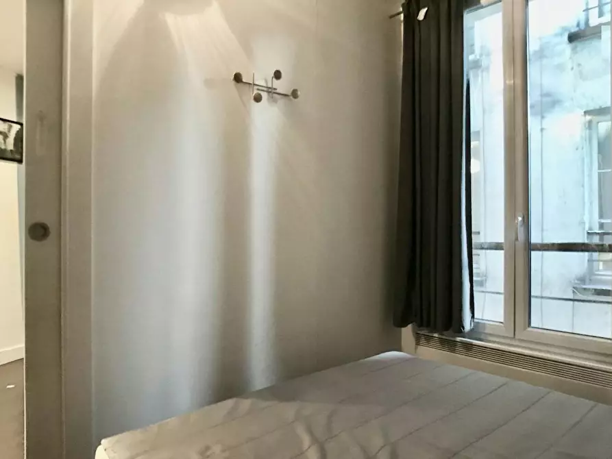 Immagine 2 di Appartamento in affitto  in Rue des Trois Frères a Paris 18