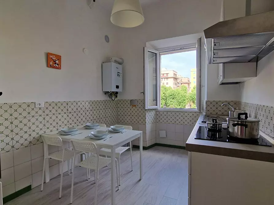 Immagine 10 di Camera in affitto  in Via Ostiense a Roma