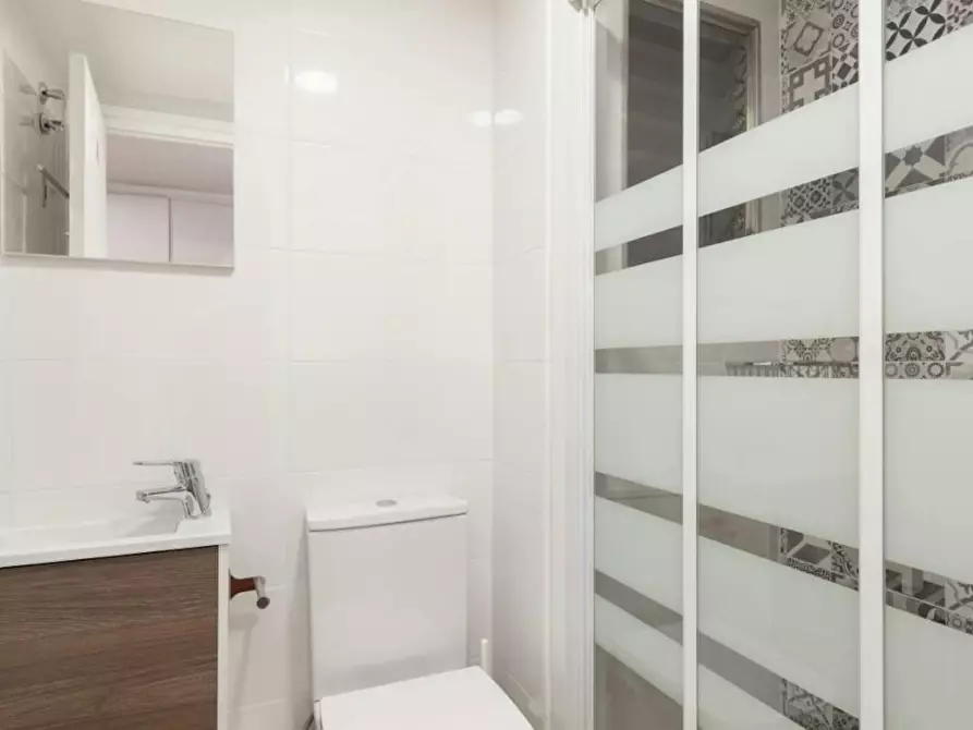 Immagine 9 di Camera in affitto  in Carrer de Balmes a Barcelona