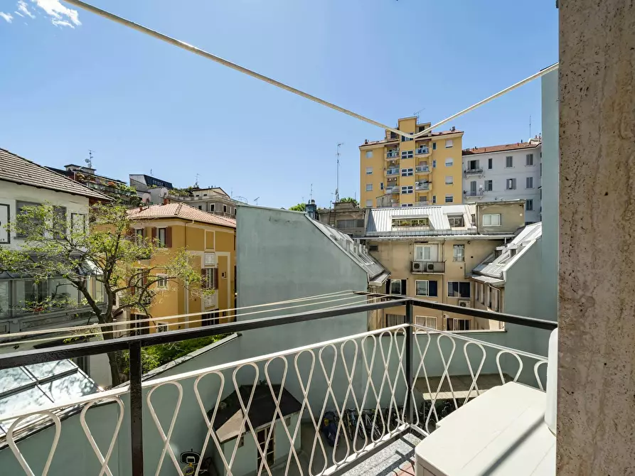Immagine 5 di Camera in affitto  in Viale Gran Sasso a Milano