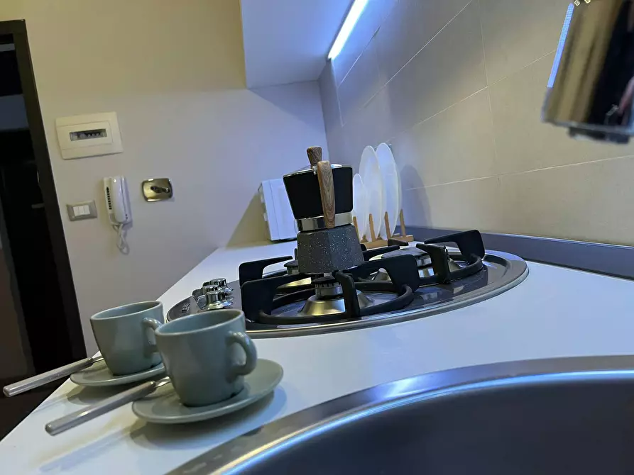 Immagine 4 di Appartamento in affitto  in Via Castiglione a Bologna