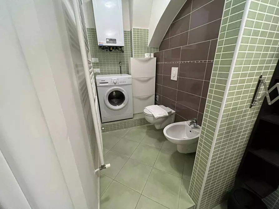 Immagine 9 di Appartamento in affitto  in Via Castiglione a Bologna