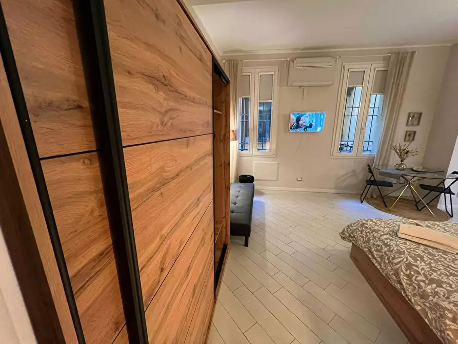 Immagine 8 di Appartamento in affitto  in Via Castiglione a Bologna