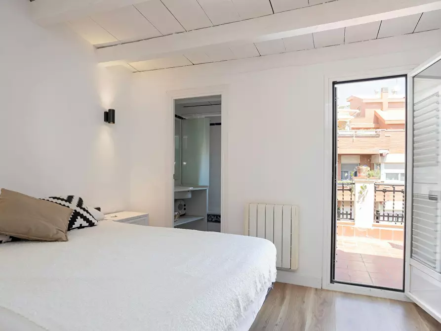 Immagine 8 di Appartamento in affitto  in Carrer de Mercedes a Barcelona