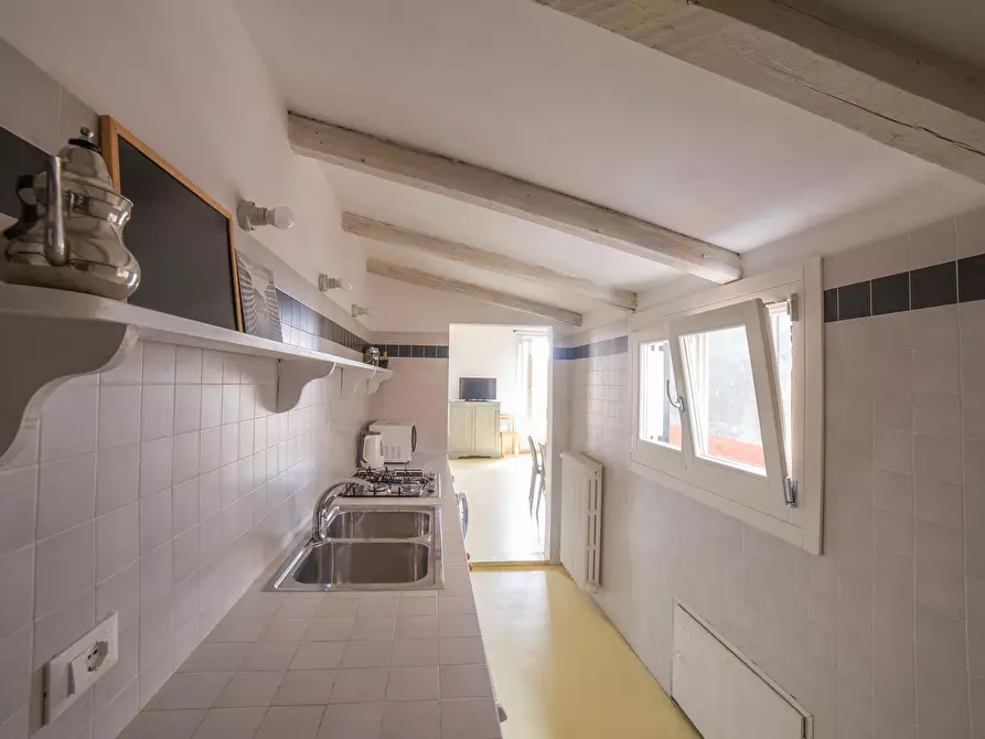 Immagine 8 di Appartamento in affitto  in Fondamenta dei Mori a Venezia