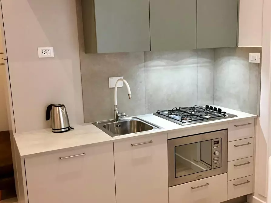 Immagine 4 di Appartamento in affitto  in Via San Mamolo a Bologna