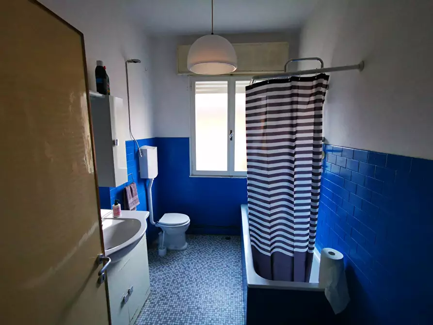 Immagine 3 di Camera condivisa in affitto  in Via Makallè a Padova