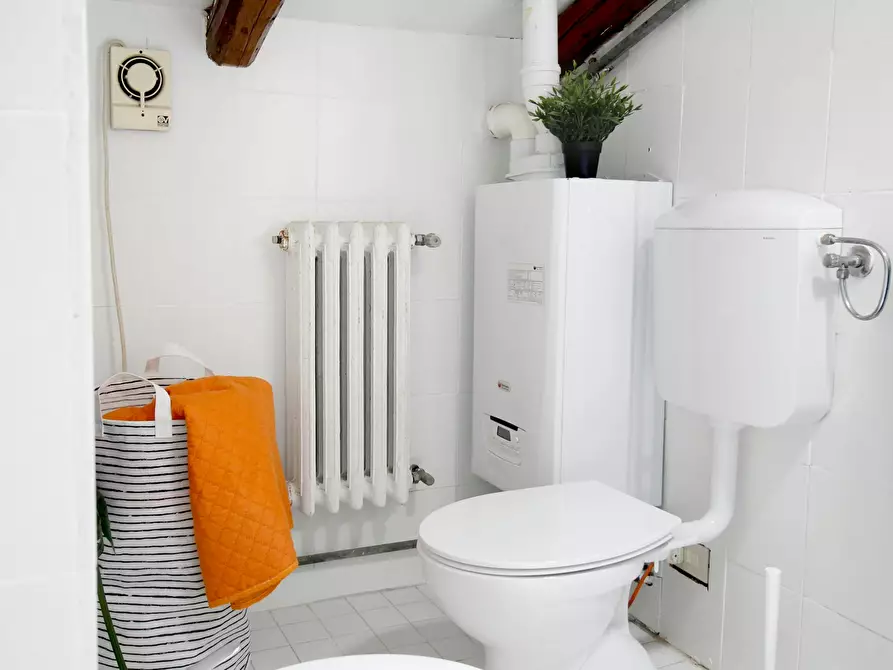 Immagine 10 di Camera in affitto  in Via Altaseta a Bologna