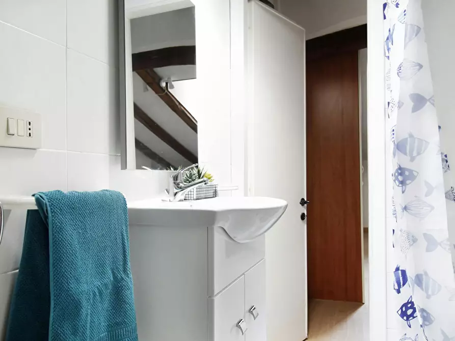 Immagine 9 di Camera in affitto  in Via Altaseta a Bologna