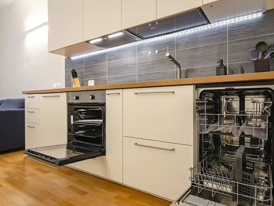 Immagine 7 di Appartamento in affitto  in Via delle Belle Arti a Bologna