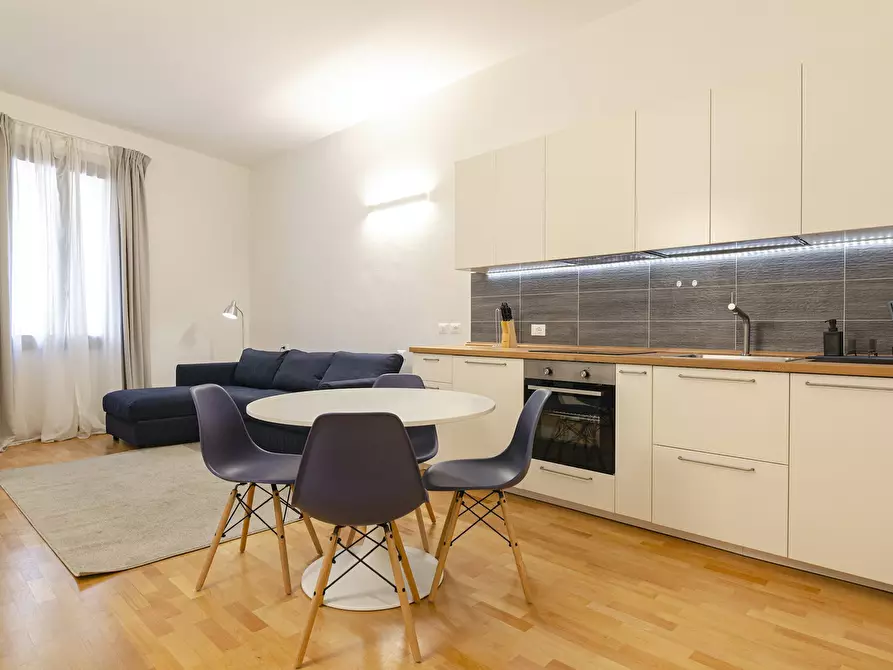 Immagine 2 di Appartamento in affitto  in Via delle Belle Arti a Bologna