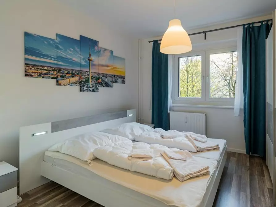 Immagine 1 di Appartamento in affitto  in Stralauer Allee a Berlin Friedrichshain