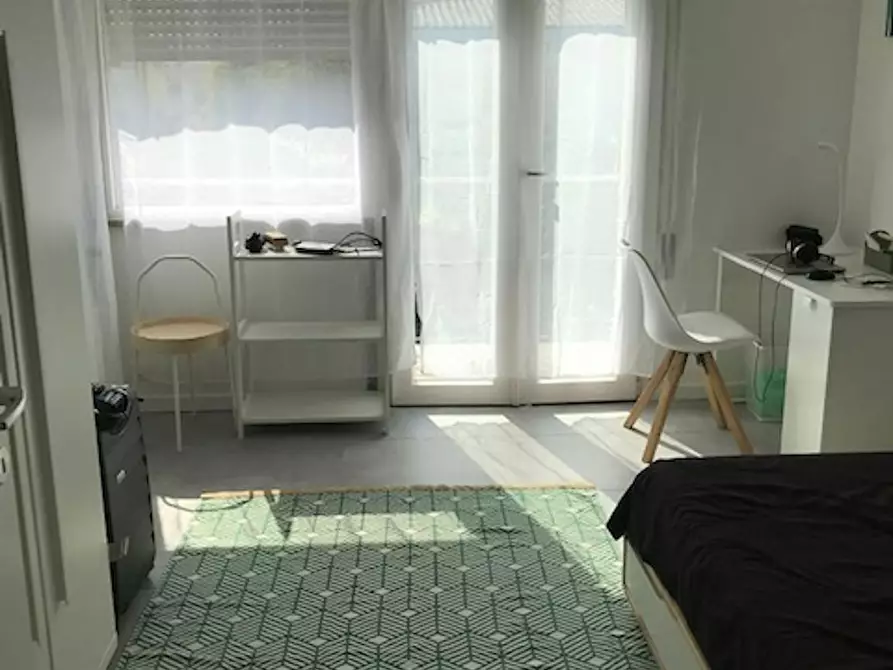 Immagine 1 di Camera in affitto  in Via Giacomo Carissimi a Padova