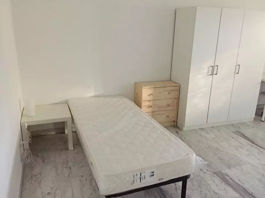 Immagine 6 di Camera in affitto  in Via Andrea Sacchi a Roma