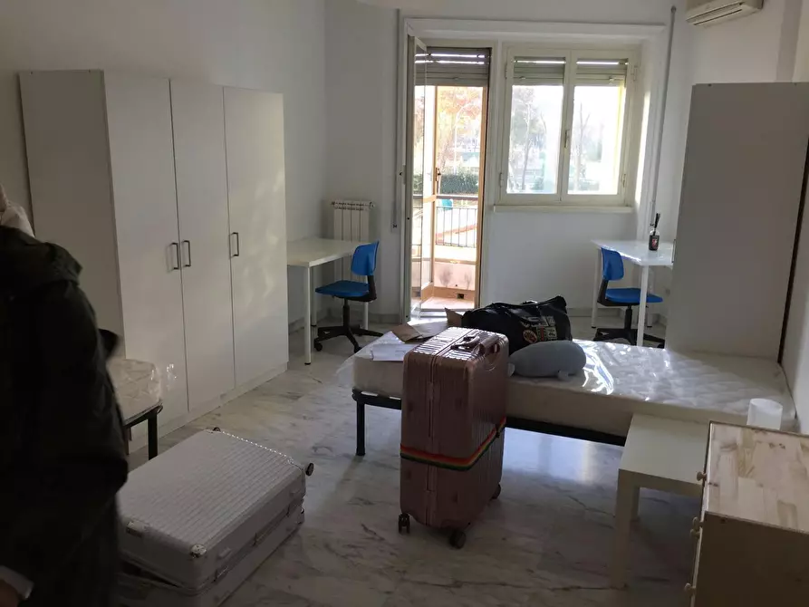 Immagine 3 di Camera in affitto  in Via Andrea Sacchi a Roma