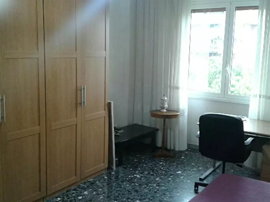Immagine 3 di Camera in affitto  in Via Aquilonia a Roma