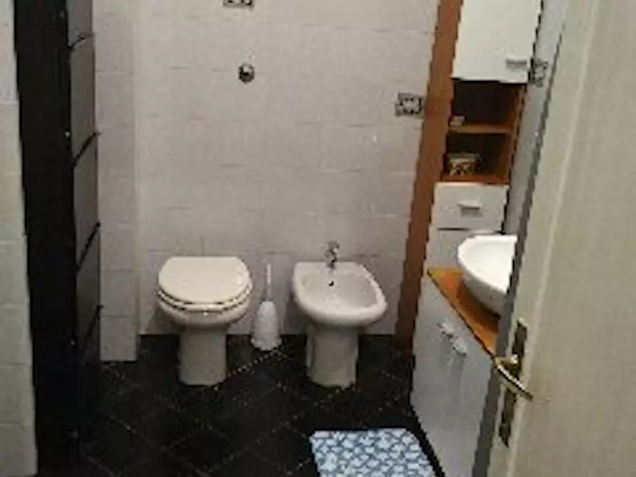 Immagine 5 di Camera in affitto  in Via Mattia Battistini a Roma