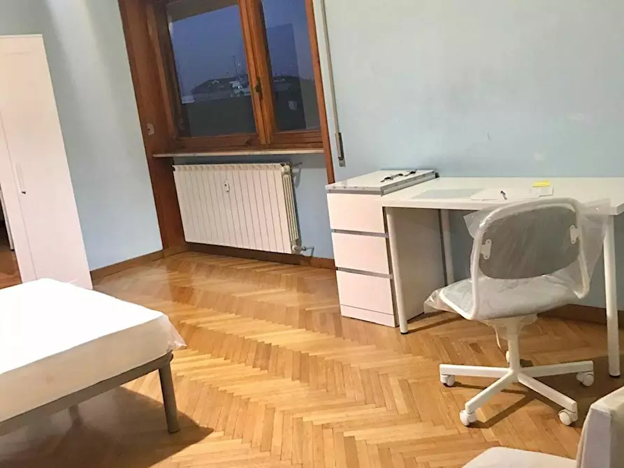 Immagine 2 di Camera in affitto  in Via Nocera Umbra a Roma