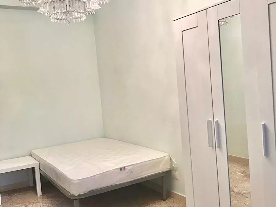 Immagine 2 di Camera in affitto  in Via Nocera Umbra a Roma