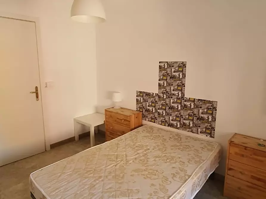 Immagine 2 di Camera in affitto  in Via della Brianza a Roma