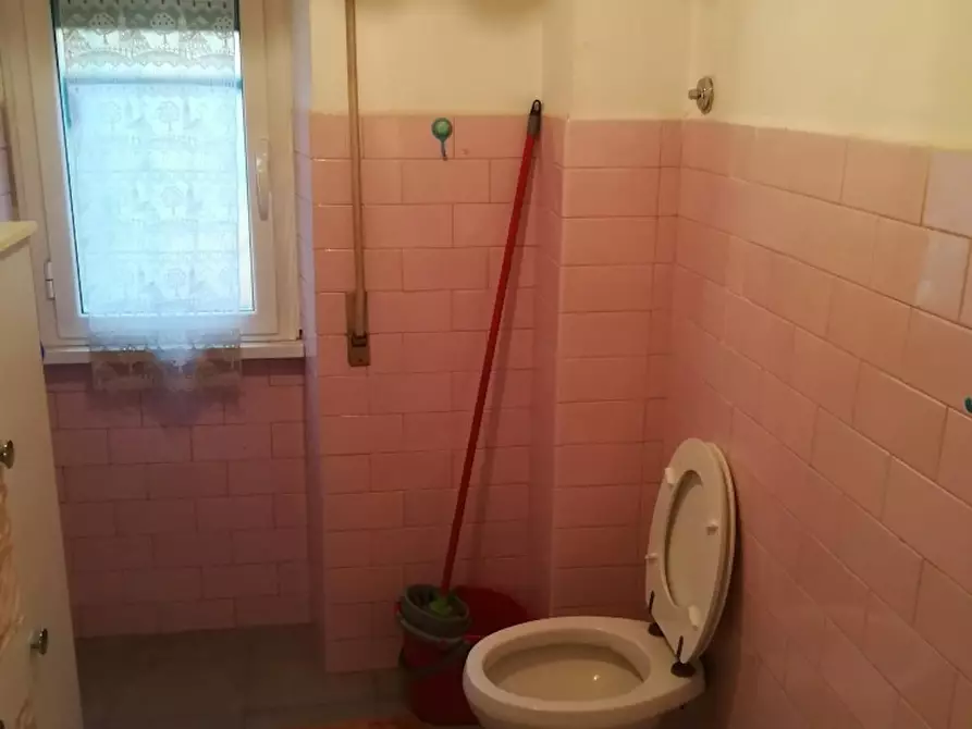 Immagine 10 di Camera in affitto  in Via Caio Sulpicio a Roma