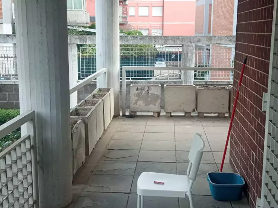 Immagine 5 di Camera in affitto  in Via Cassia a Roma