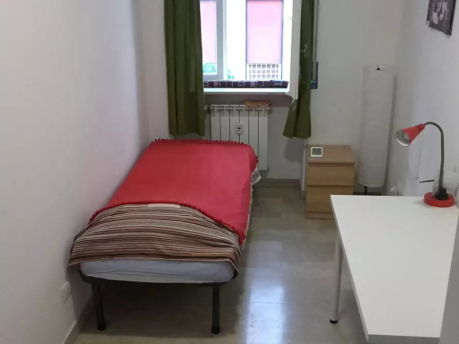 Immagine 5 di Camera in affitto  in Via Conca d'Oro a Roma