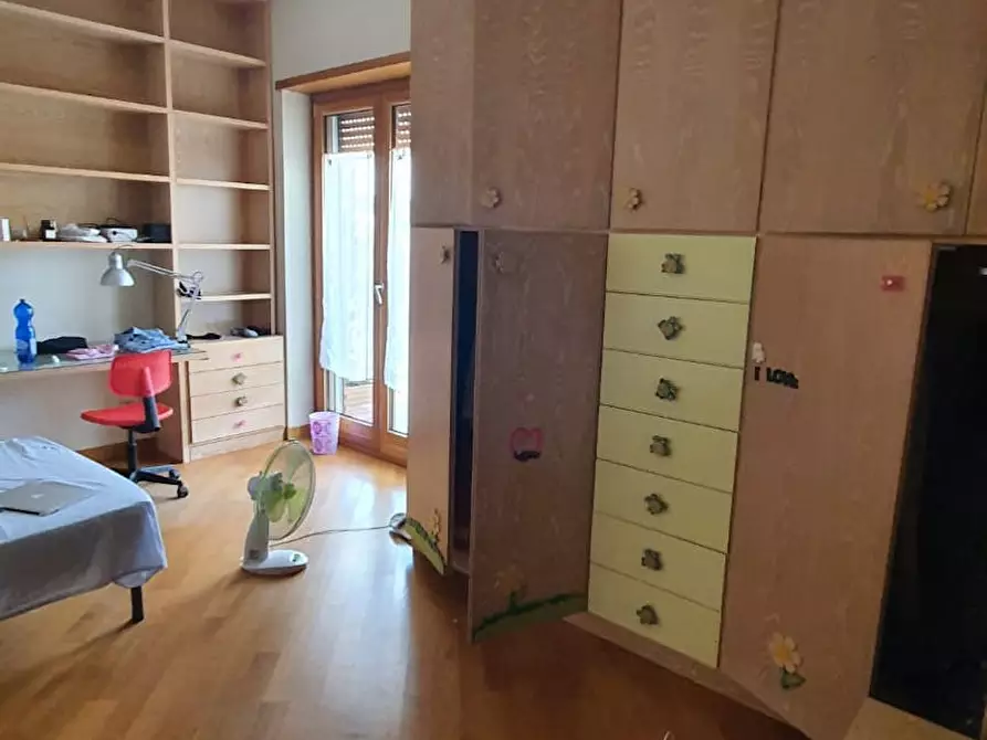 Immagine 1 di Camera in affitto  in Via Diego Angeli a Roma