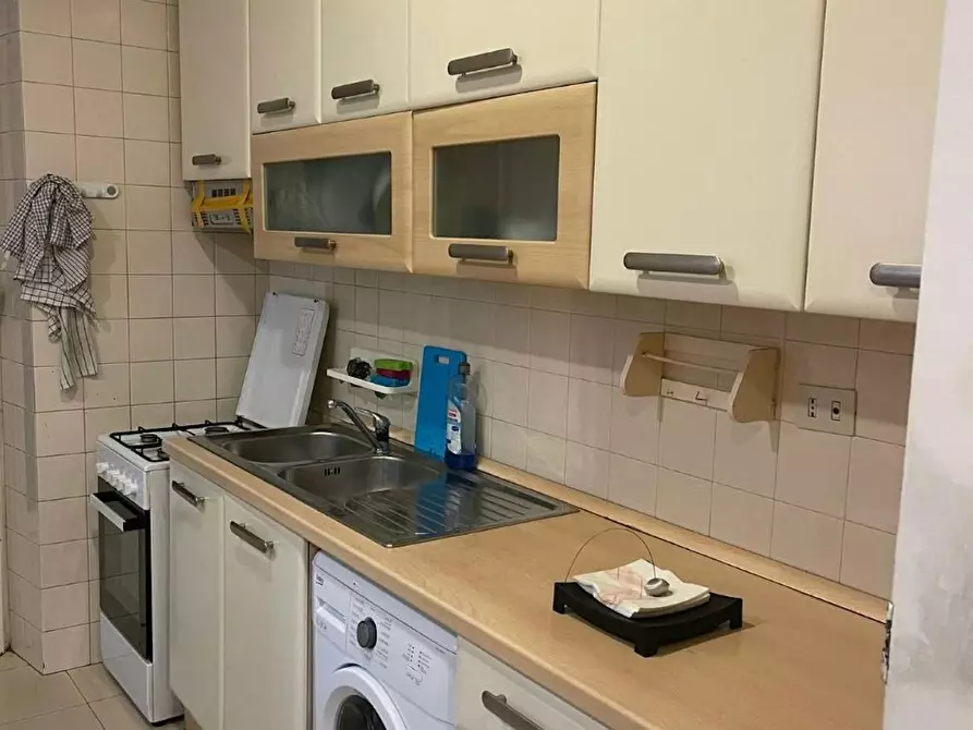 Immagine 10 di Camera in affitto  in Via Fezzan a Roma