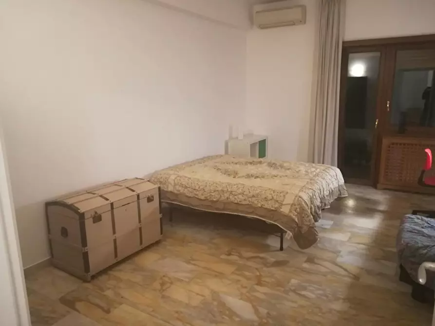Immagine 3 di Camera in affitto  in Via Franco Sacchetti a Roma