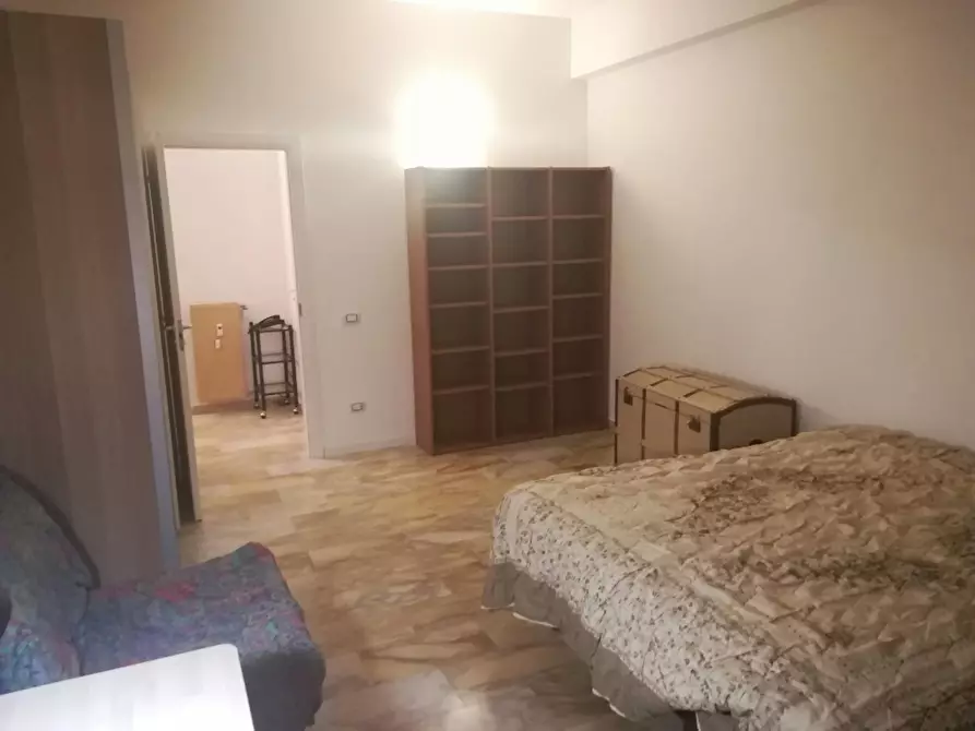 Immagine 1 di Camera in affitto  in Via Franco Sacchetti a Roma