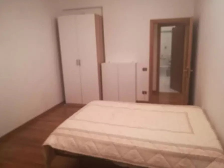 Immagine 5 di Camera in affitto  in Via Franco Sacchetti a Roma
