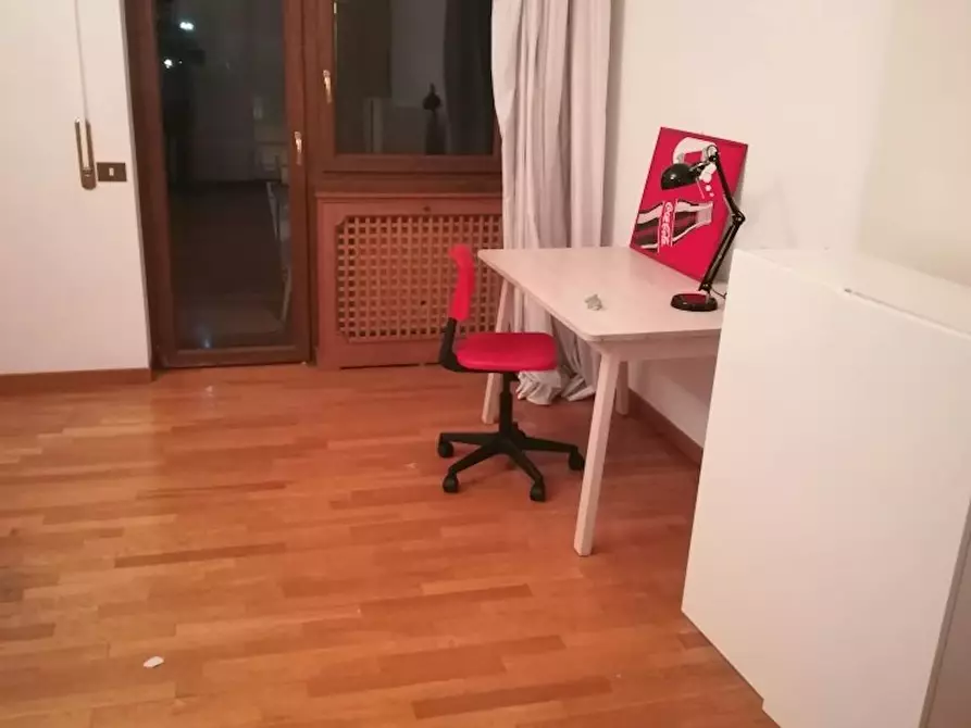 Immagine 3 di Camera in affitto  in Via Franco Sacchetti a Roma