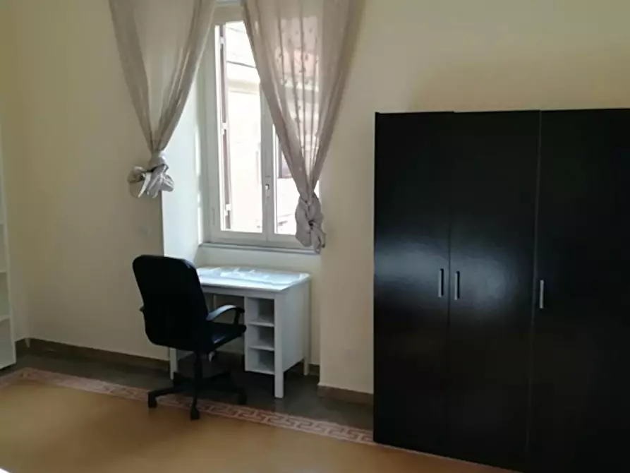 Immagine 2 di Camera in affitto  in Via Gallia a Roma