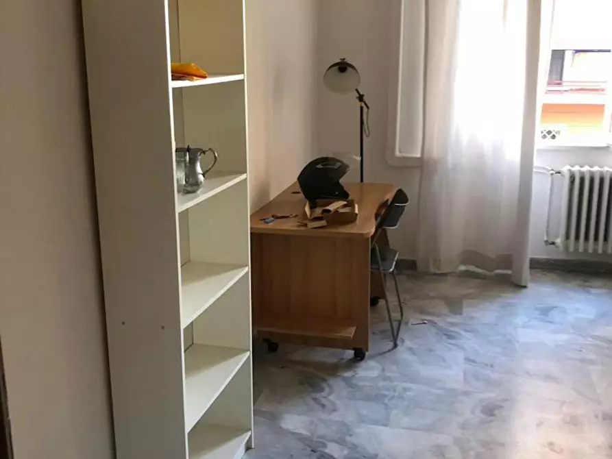 Immagine 5 di Camera in affitto  in Via Livorno a Roma
