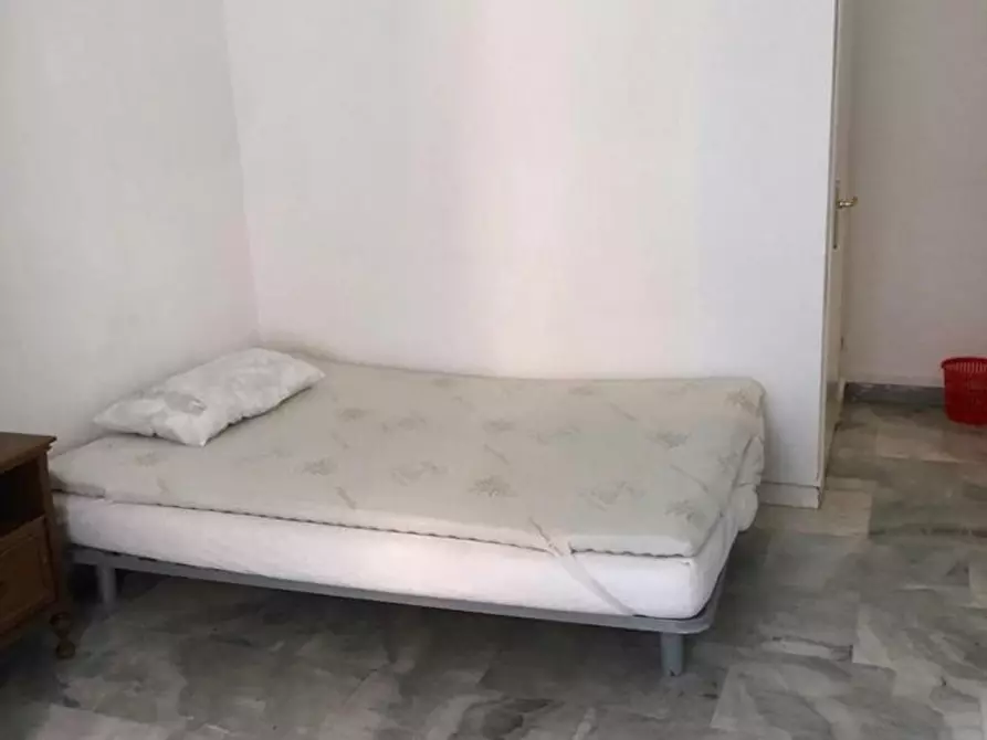 Immagine 8 di Camera in affitto  in Via Livorno a Roma
