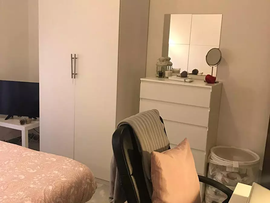 Immagine 4 di Camera in affitto  in Via Livorno a Roma