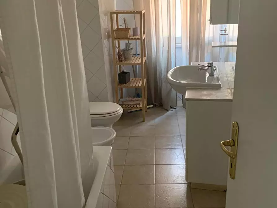 Immagine 8 di Camera in affitto  in Via Livorno a Roma